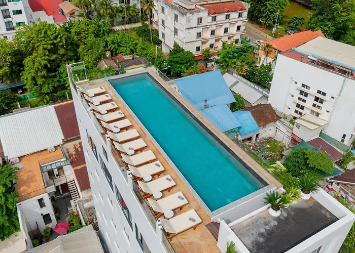 Sonitori Riverside Hotel